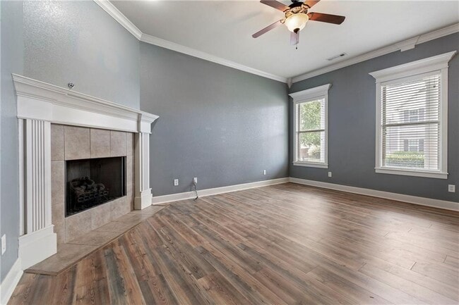 Building Photo - 5207 S 65th Pl