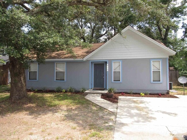 Primary Photo - 7804 Oak Forest Dr