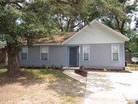 Building Photo - 7804 Oak Forest Dr
