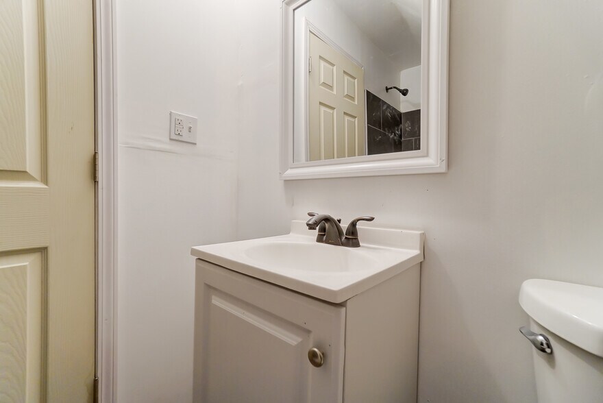 Building Photo - 1768 Williams Ave