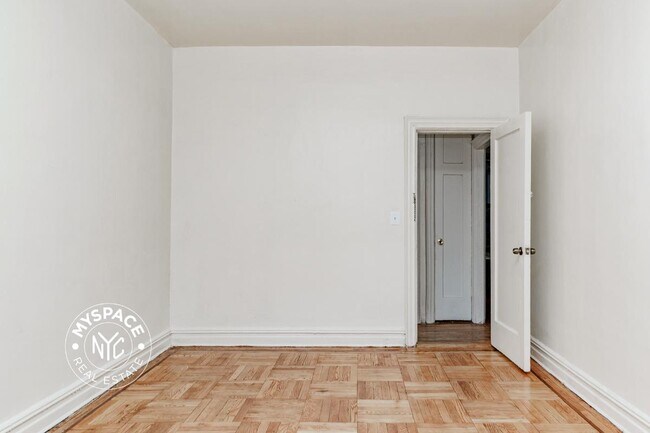 Building Photo - 374 E 49th St