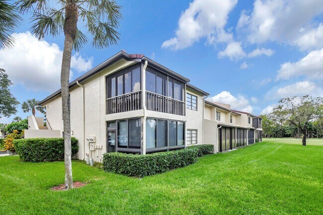 Building Photo - 21209 Lago Cir