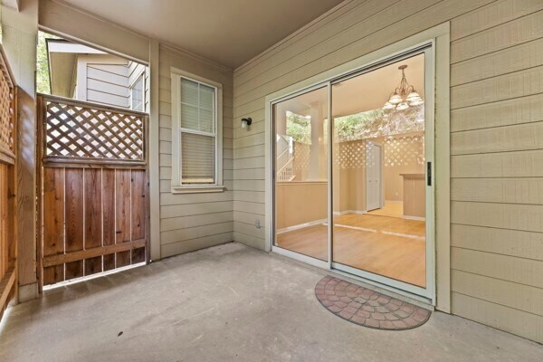 Building Photo - 33 Stone Creek Pl