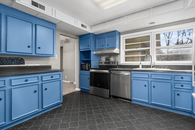 Building Photo - 509 Frank Ln