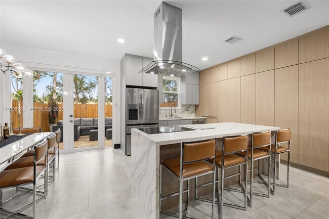 Building Photo - 7852 NW 116 Pl