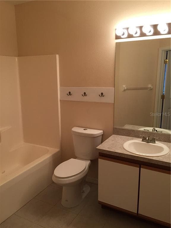 Building Photo - 6413 Hollydale Pl