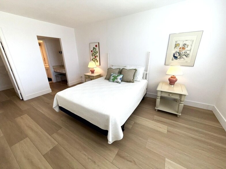 Building Photo - 2860 S Ocean Blvd