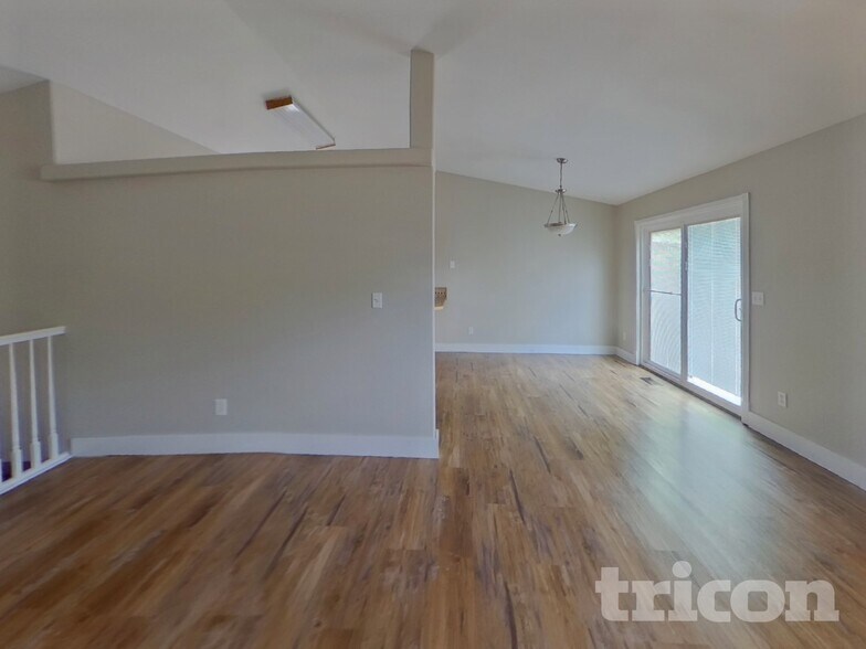 Building Photo - 644 Blue Azurite Ave
