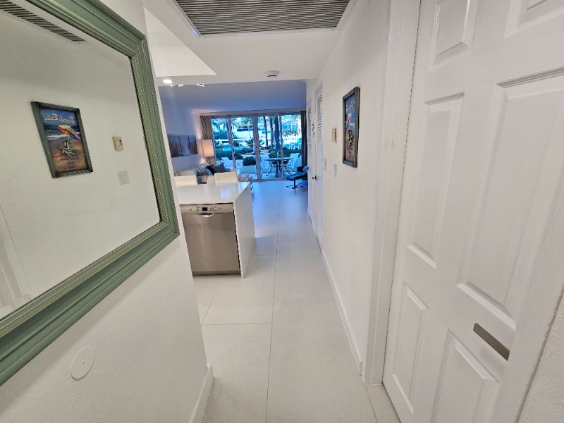 Building Photo - 2501 S Ocean Dr