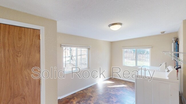 Building Photo - 212 Karr Rd