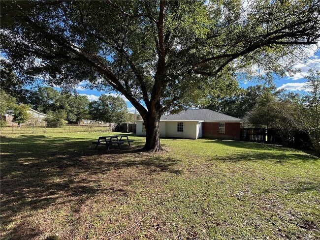 Building Photo - 7750 Smith Rd