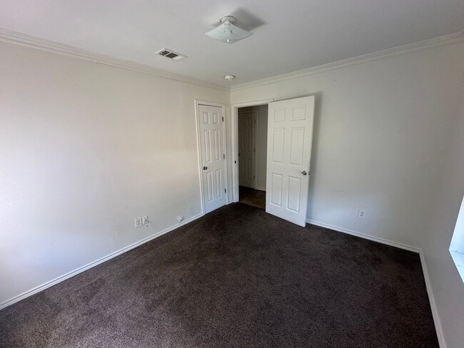 Building Photo - 1342 N 64th St