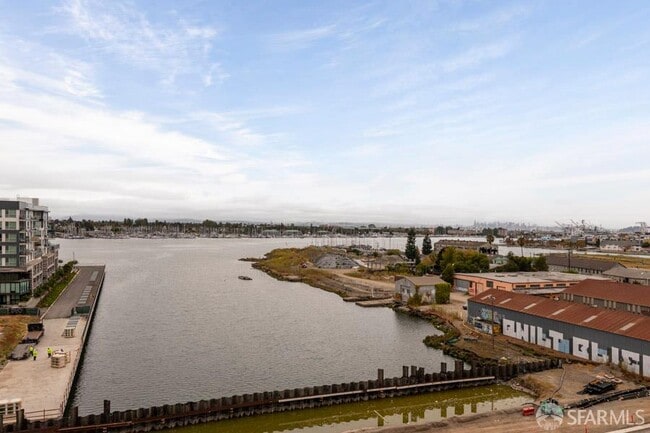 Building Photo - 260 Brooklyn Basin Wy