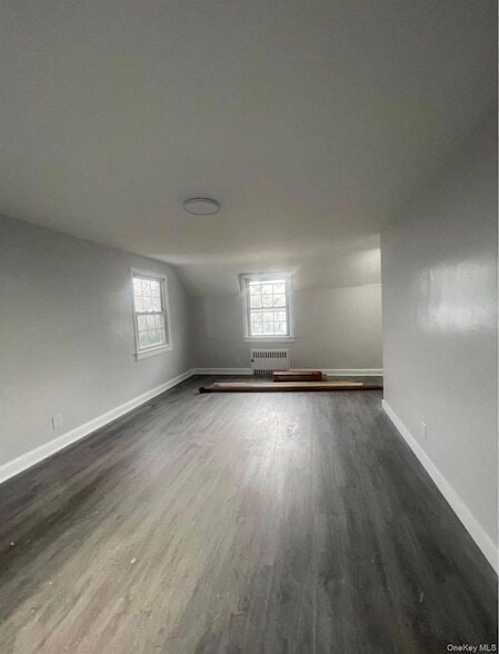 Building Photo - 20 Ingraham Ln