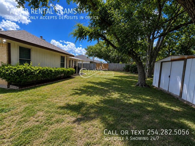 Building Photo - 4805 Fawn Dr