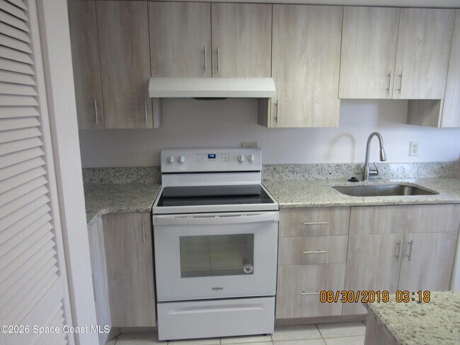 Building Photo - 500 Catalina Rd