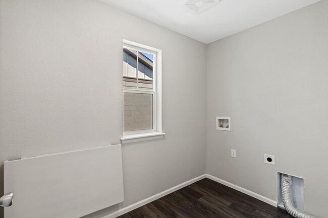 Building Photo - 4115 Chasm Lk Dr