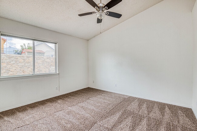 Building Photo - 12412 Tierra Marta Ct