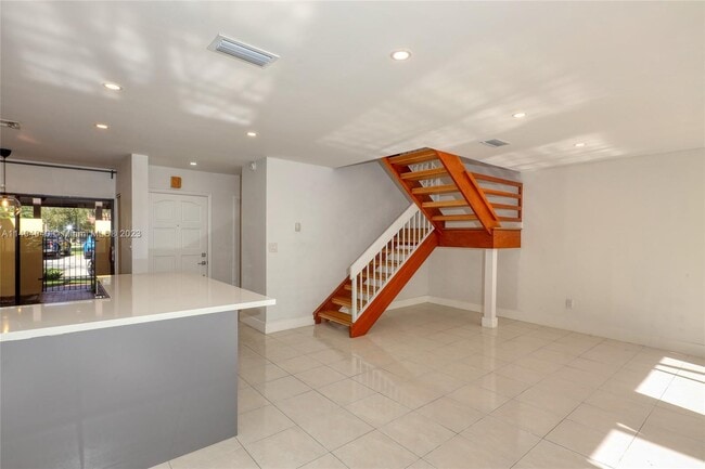 Building Photo - 3306 Torremolinos Ave