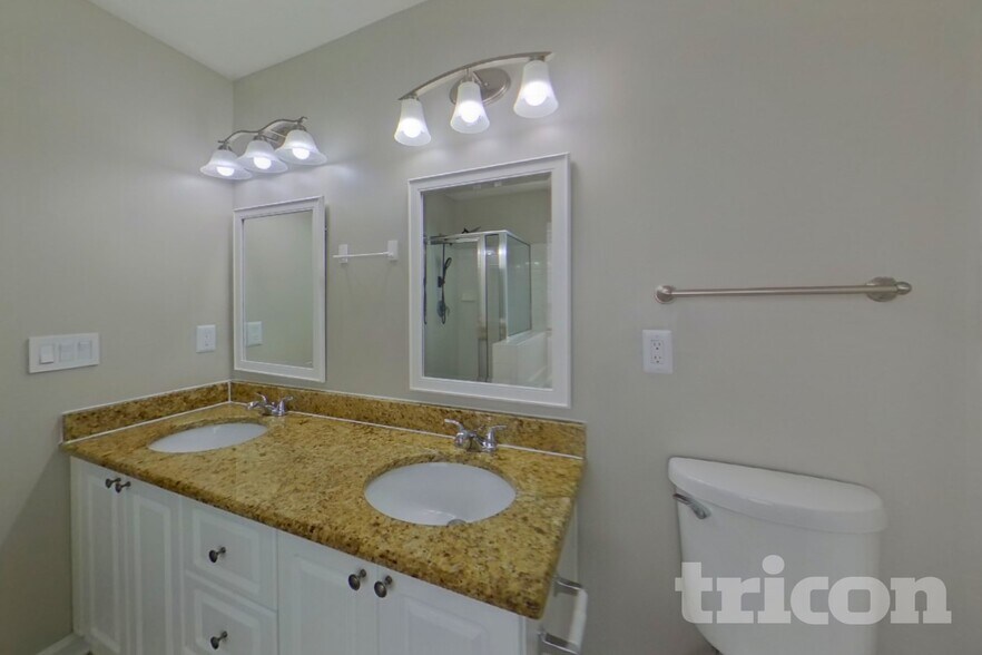 Building Photo - 1105 Glendevon Cir