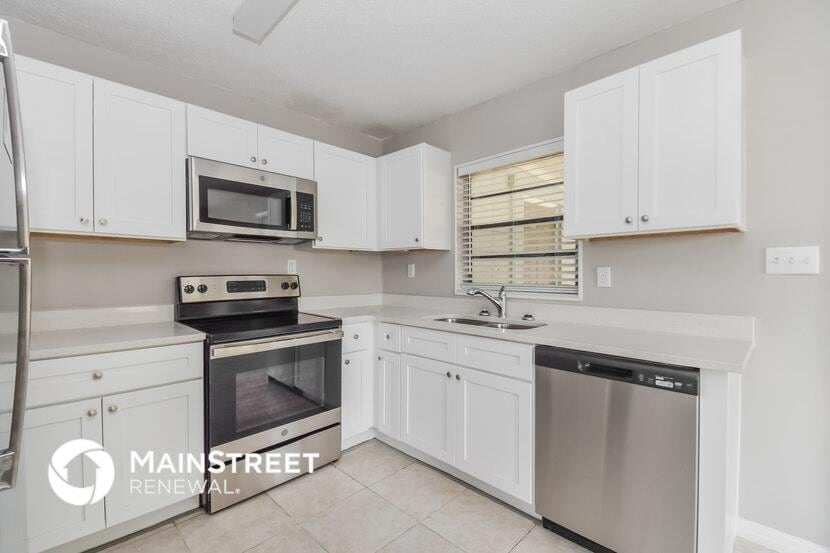 Building Photo - 7402 Pomelo Dr