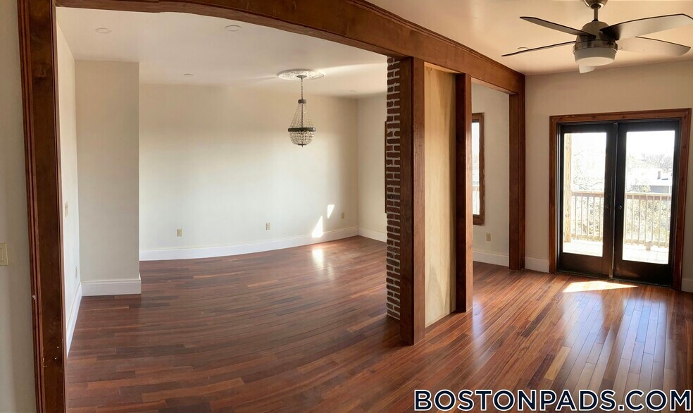 Building Photo - 33 Buttonwood St