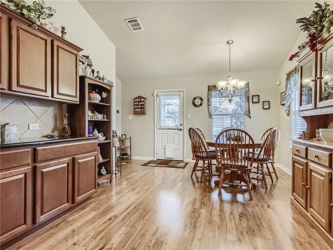 Building Photo - 1807 Colorado Bend Dr