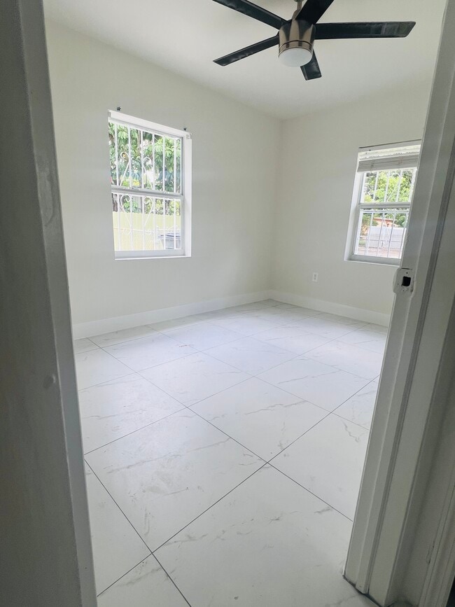 Bedroom 3 - 425 Opa Locka Blvd