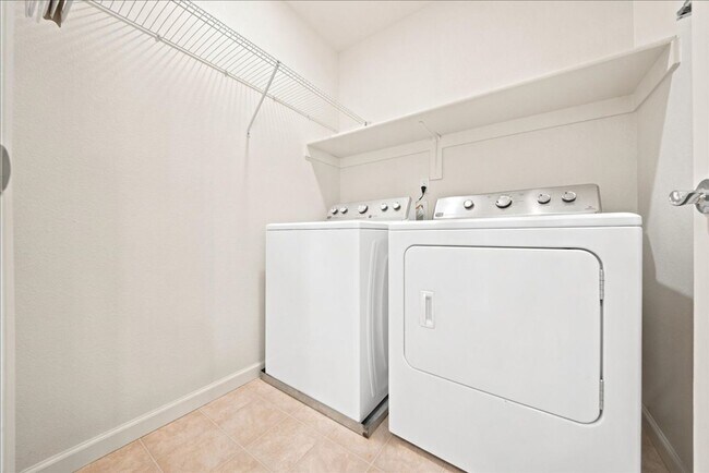 Building Photo - 15 Bannock Glen Pl