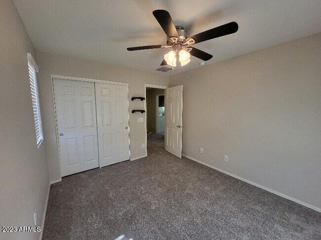 Building Photo - 7255 N 89th Dr