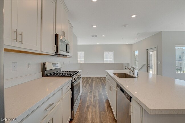 Building Photo - 206 Callen Falls Ave