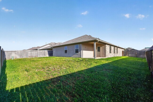 Building Photo - Beautiful 4 Bed Home in Mill Creek Estates | Open Floor Plan + Appliances Included!