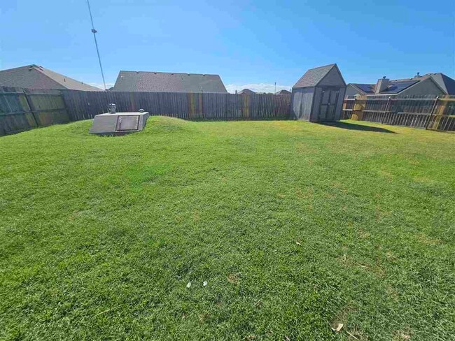 Building Photo - 418 Northeast Mountain Meadow Drive