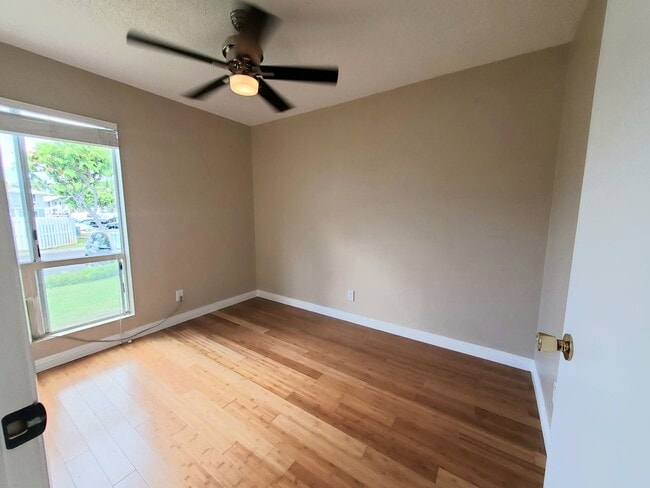 Building Photo - Desirable Ground Floor Waikele Unit!