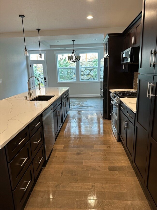 Building Photo - 22320 SE 43rd Pl