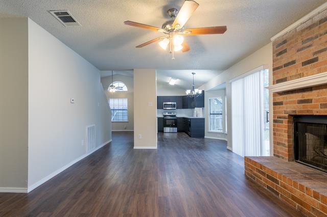 Building Photo - 2239 Turf Club Dr