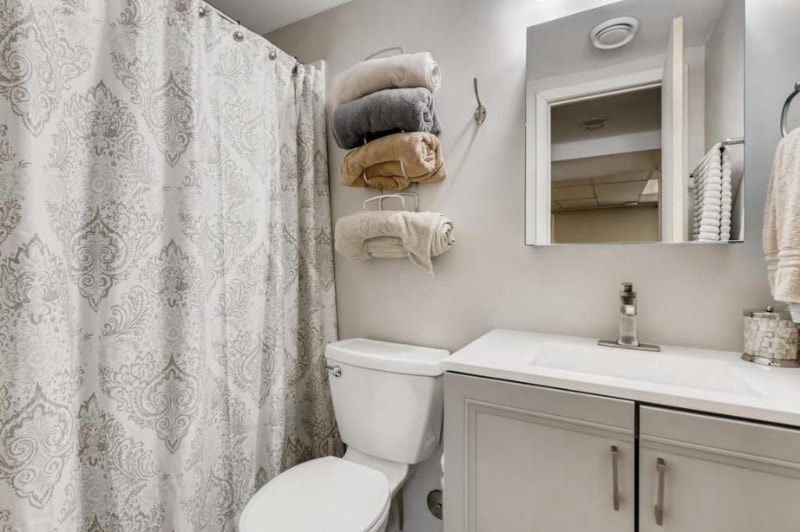 Building Photo - 2080 Orchard Ln