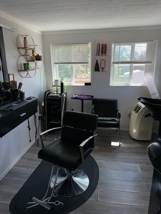 Building Photo - 4666 Witches Hollow Ln