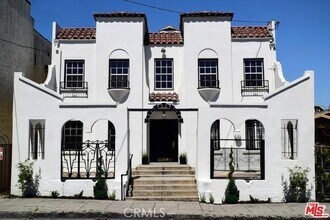 Building Photo - 1145 S New Hampshire Ave