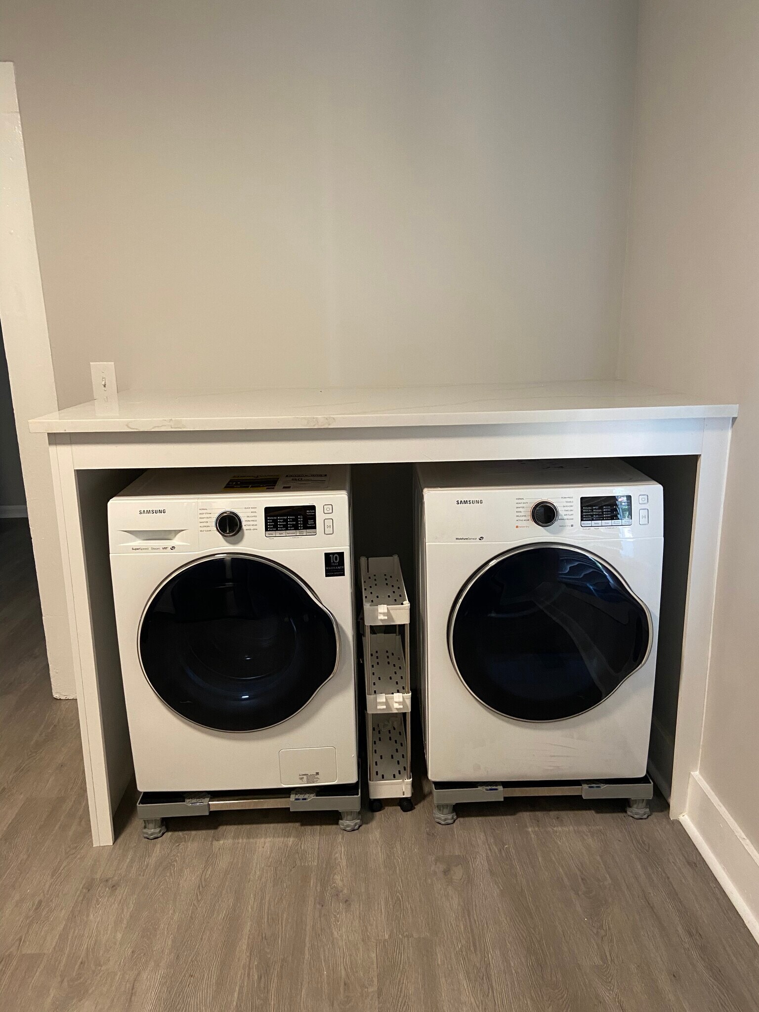 Washer and dryer with folding station - 894 Ormewood Ave SE