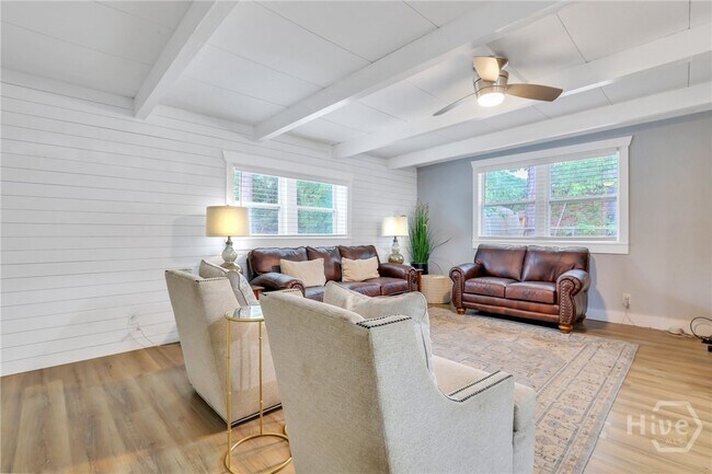 Building Photo - 607 Dyches Dr