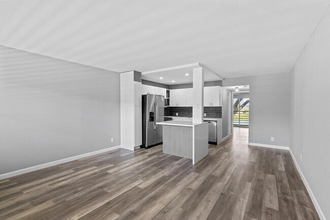 Building Photo - 147 Dorset D
