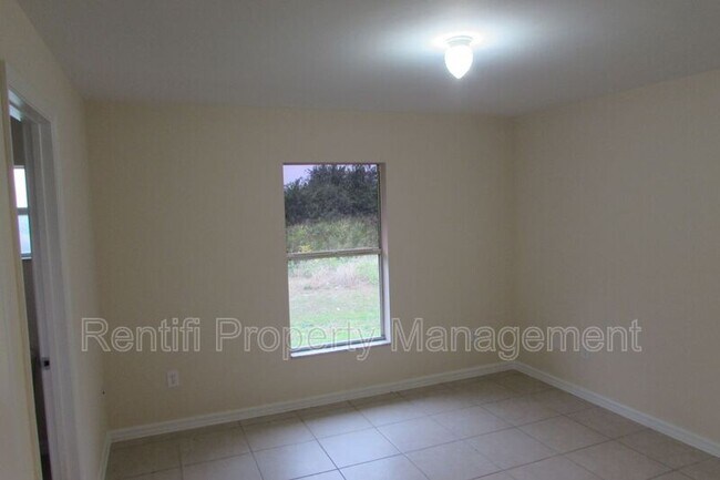 Building Photo - 1562 Gilbert Ave S