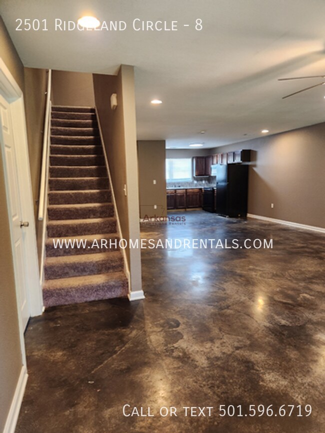 Building Photo - 2501 Ridgeland Cir