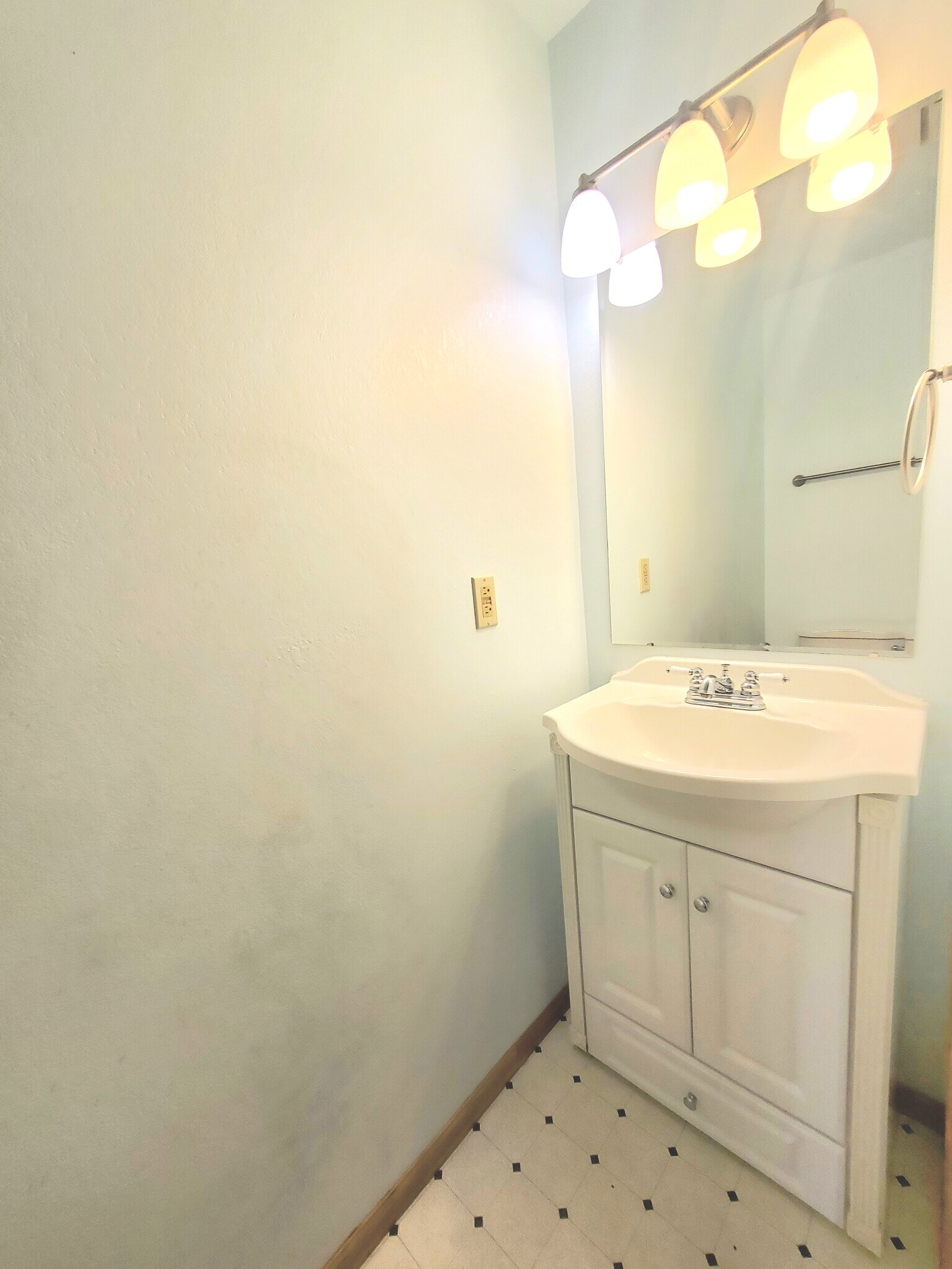 Building Photo - 1150 Milo Cir