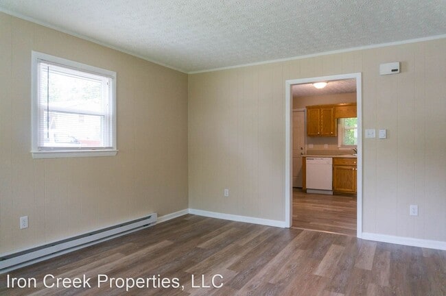 Building Photo - 250 Avena Rd