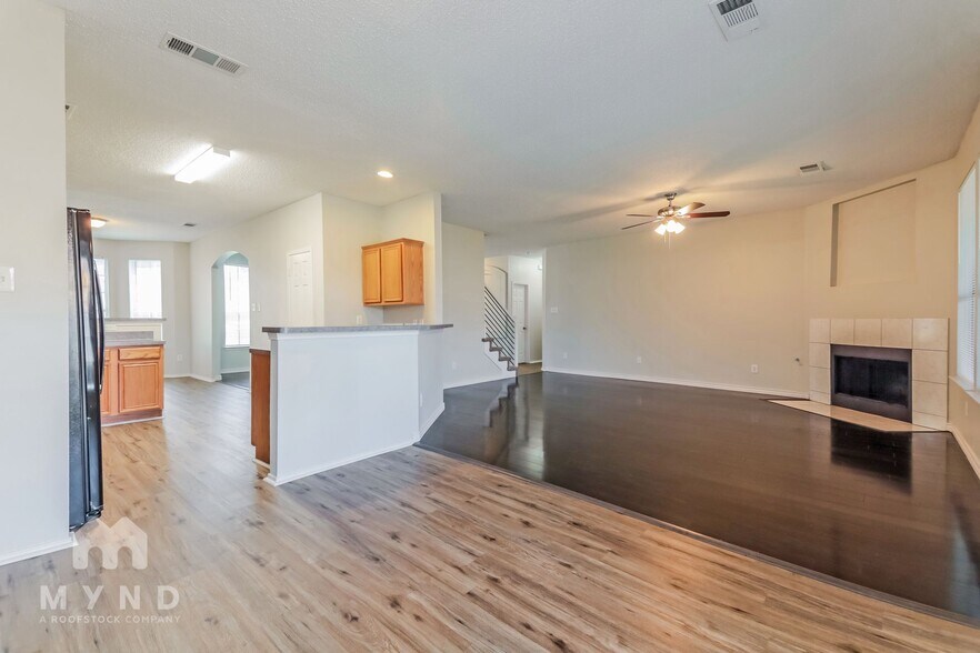 Building Photo - 135 Wembley Way