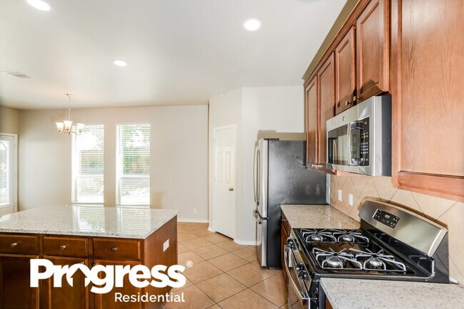 Building Photo - 8727 Sarasota Woods