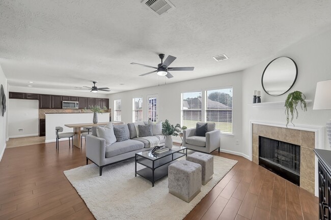 Building Photo - 15902 Arapaho Bend Ln