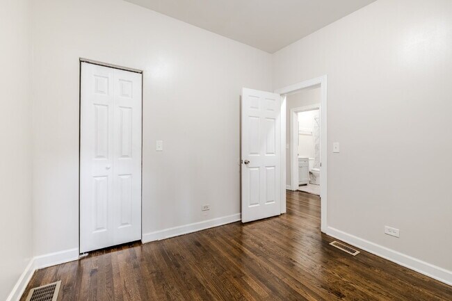 Building Photo - 6111 S Eberhart Ave